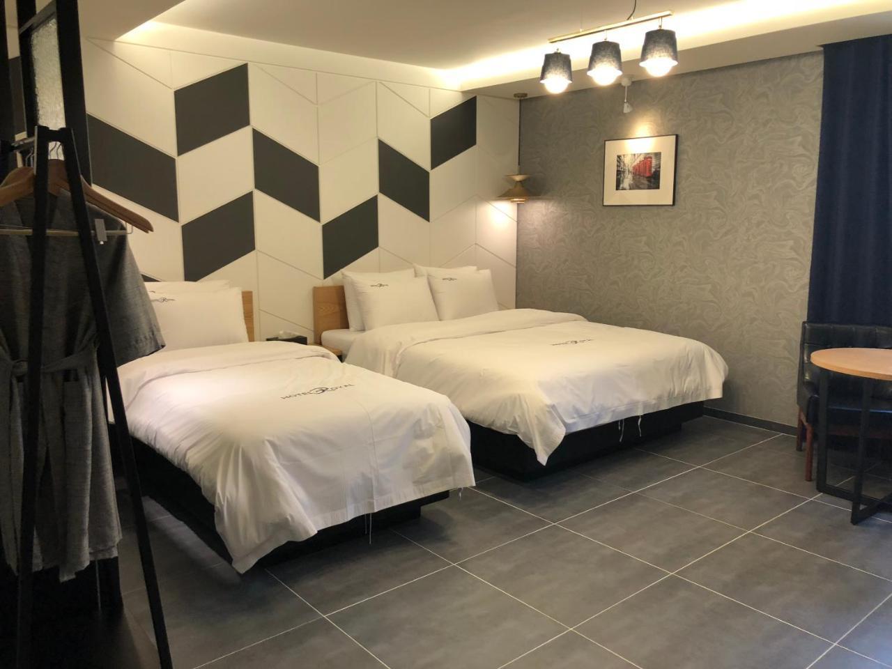 Royal Hotel Jeongeup Экстерьер фото