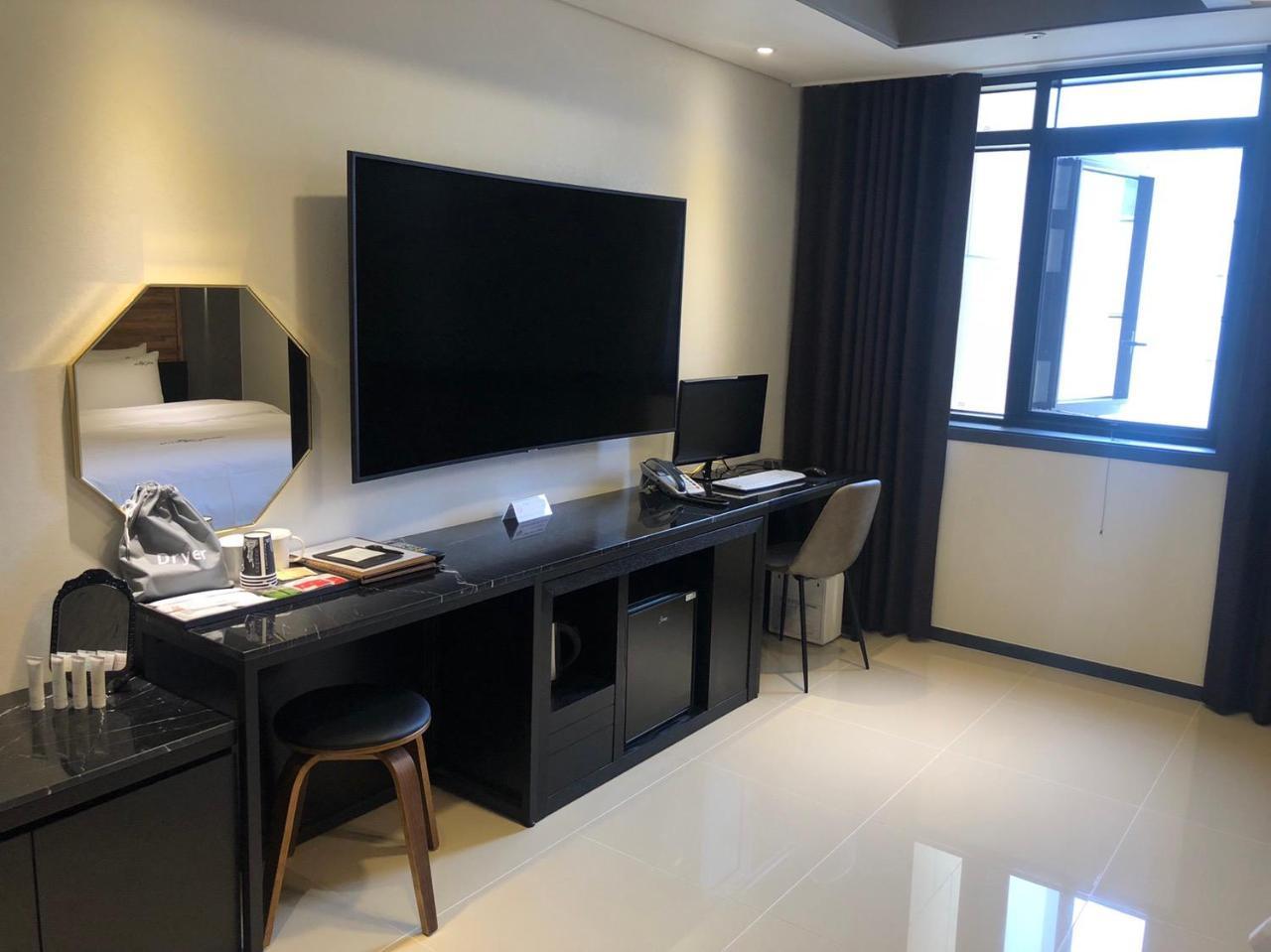 Royal Hotel Jeongeup Экстерьер фото