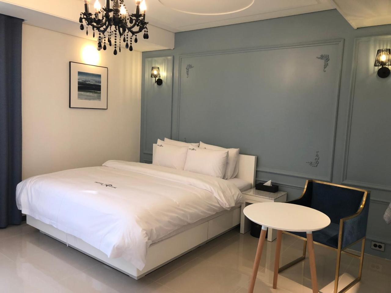 Royal Hotel Jeongeup Экстерьер фото