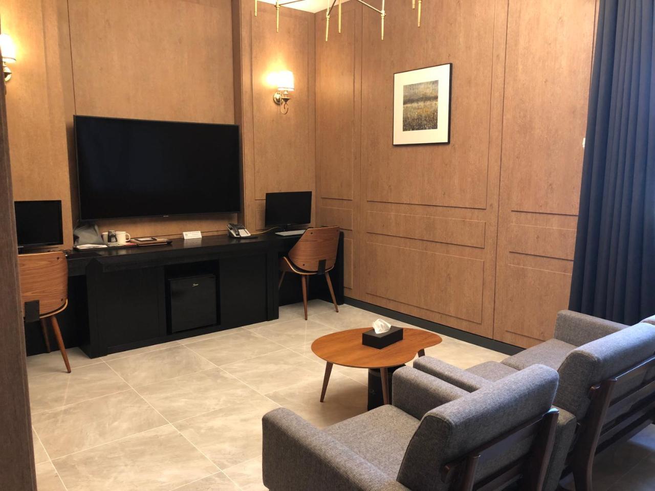 Royal Hotel Jeongeup Экстерьер фото
